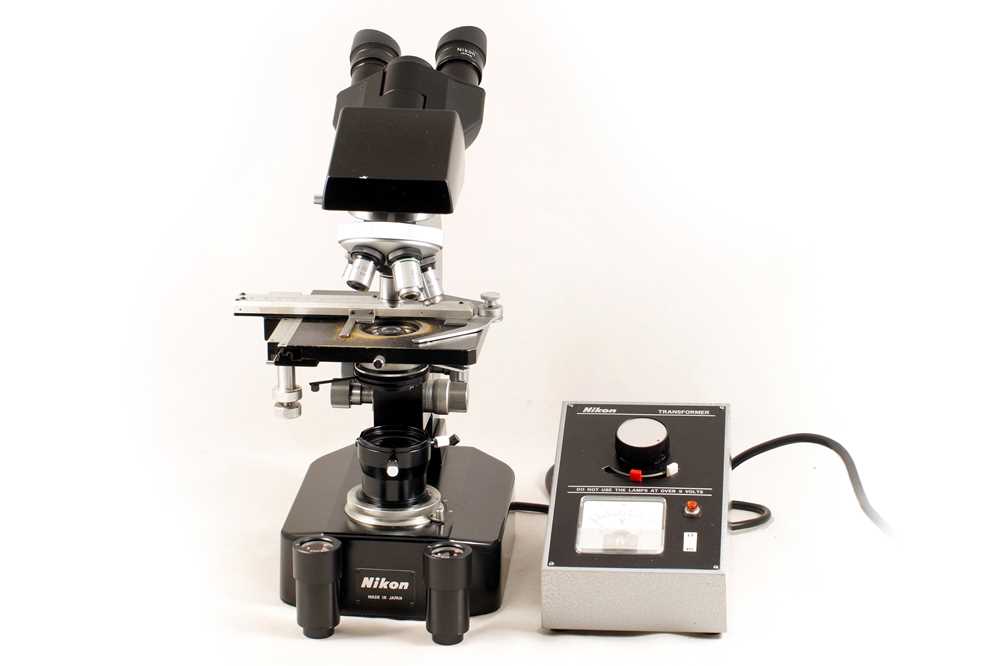 Lot 331 - Nikon S Illuminated Microscope.