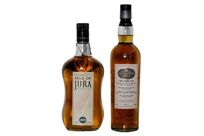 Lot 699 - A Pair of 10 year old Single Malts
