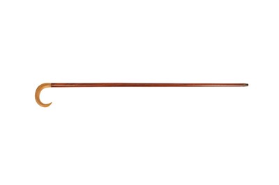 Lot 581 - λ A WALKING STICK WITH A RHINOCEROS HORN HANDLE.