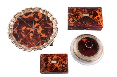 Lot 875 - A MIXED GROUP OF TORTOISESHELL AND STERLING SILVER ITEMS