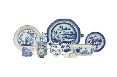 Lot 278 - A COLLECTION OF CHINESE BLUE AND WHITE PORCELAIN.