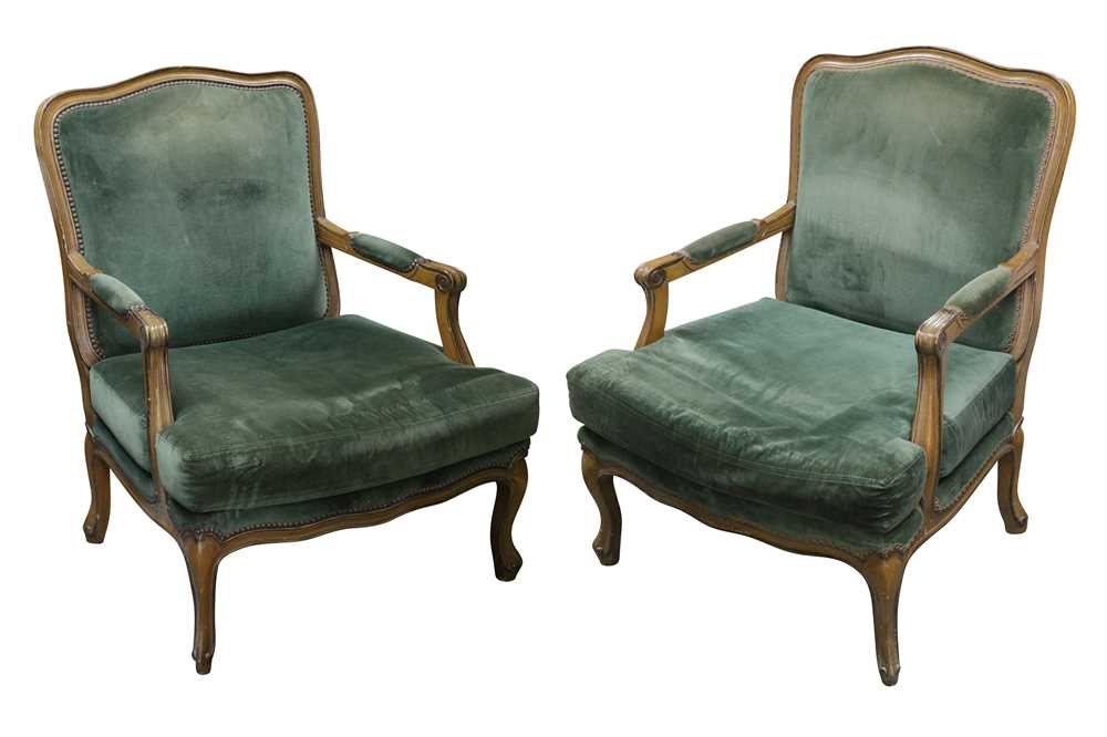 Lot 220 - A PAIR OF FRENCH LOUIS XV STYLE FAUTEUIL OPEN ARMCHAIRS, 20TH CENTURY