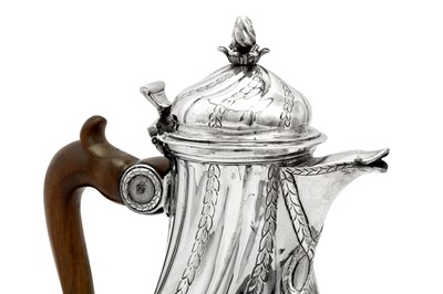 Lot 410 - A late 18th century Maltese silver coffee pot, Valetta circa 1775-80 by Giovanni Arrotin (reg. 1742)