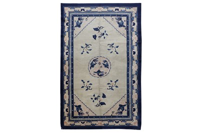 Lot 31 - A CHINESE RUG