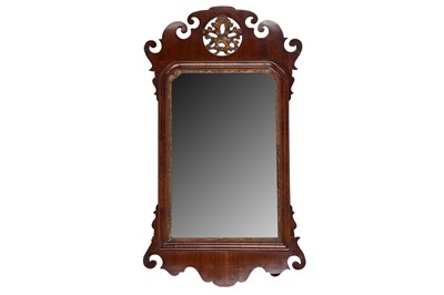 Lot 319 - A GEORGE III STYLE MAHOGANY AND GILT WOOD MIRROR, LATE 19TH/20TH CENTURY