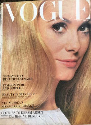 Lot 615 - Vogue: Magazines.