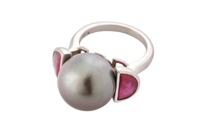 Lot 193 - Adler | A cultured pearl and ruby ring