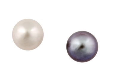Lot 186 - de Grisogono | A pair of cultured pearl earstuds