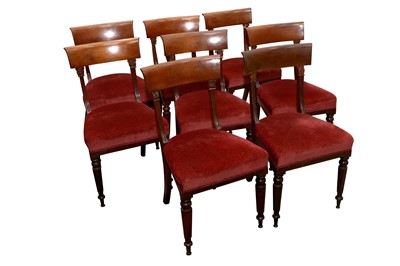 Lot 195 - A SET OF EIGHT WILLIAM IV MAHOGANY DINING CHAIRS