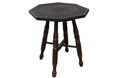Lot 162 - AN OAK MILKING STOOL, LATE 19TH TO EARLY 20TH CENTURY