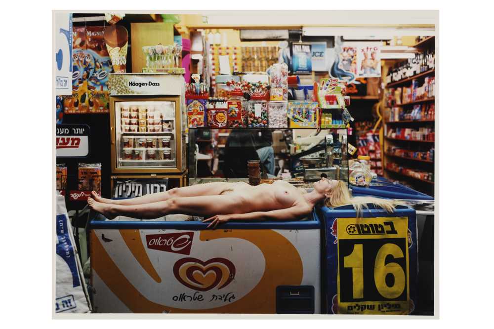 Lot 213 - Spencer Tunick b.1967