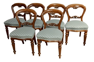 Lot 208 - A SET OF SIX VICTORIAN STYLE MAHOGANY BALLOON BACK DINING CHAIRS, 20TH CENTURY