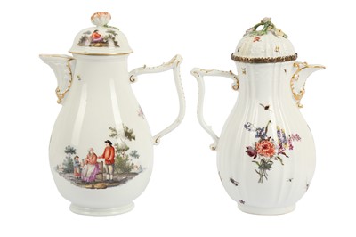 Lot 76 - A MEISSEN PORCELAIN COFFEE POT AND LID, 18TH CENTURY