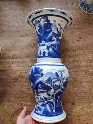 Lot 178 - A CHINESE BLUE AND WHITE YEN YEN VASE.