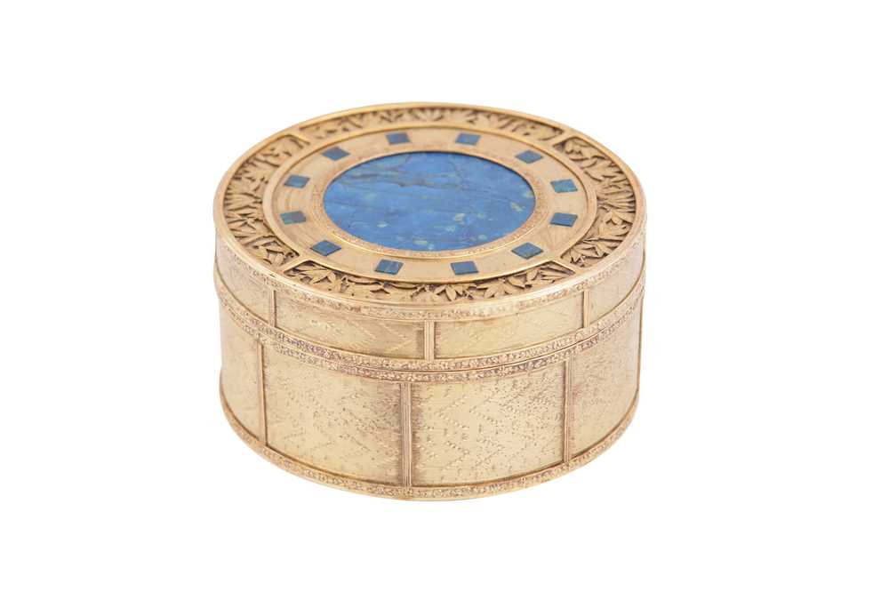 Lot 104 - An early 20th century Austrian 900 standard silver gilt and lapis lazuli table snuff box, Vienna circa 1910 by Johann Geissler & Sohn (active 1873-1922)