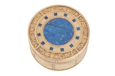 Lot 104 - An early 20th century Austrian 900 standard silver gilt and lapis lazuli table snuff box, Vienna circa 1910 by Johann Geissler & Sohn (active 1873-1922)