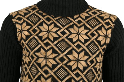 Lot 119 - Dolce & Gabbana Black Wool Patterned Jumper - Size 46