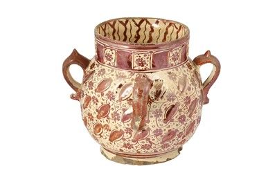 Lot 314 - AN HISPANO-MORESQUE RUBY COPPER LUSTRE POTTERY VASE