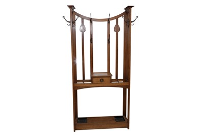 Lot 225 - A MAPLE & CO ARTS AND CRAFTS OAK HALL STAND, CIRCA 1900