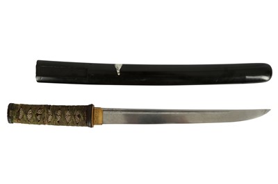 Lot 945 - A JAPANESE SHORT SWORD (TANTO), EDO