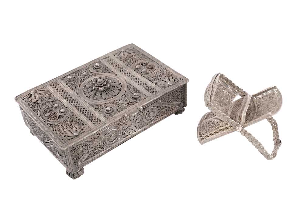 Lot 891 - A MID-20TH CENTURY SUDANESE SILVER FILIGREE CIGARETTE BOX, OMDURMAN CIRCA 1940