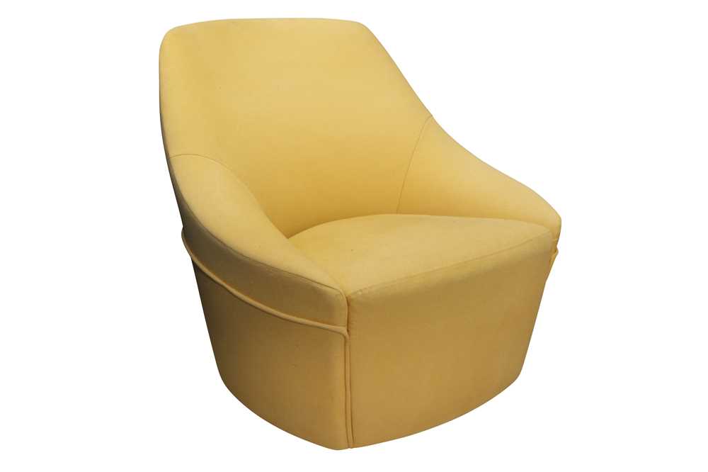 Lot 1071 - A CONTEMPORARY ITALIAN CALLIGARIS SWIVEL CHAIR