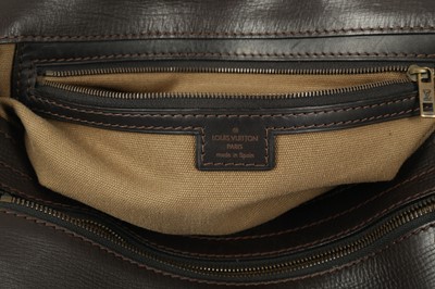 Lot 125 - Louis Vuitton Coffee Brown Omaha Messenger Bag