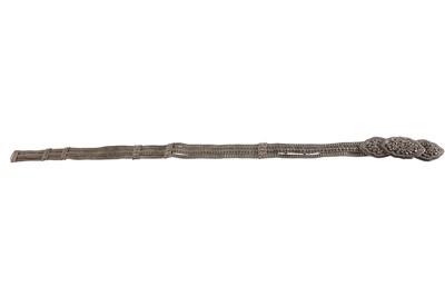 Lot 918 - A INDIAN WHITE METAL BELT, 20TH CENTURY