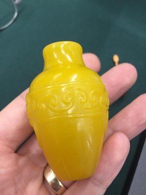 Lot 924 - A CHINESE YELLOW BEIJING GLASS SNUFF BOTTLE