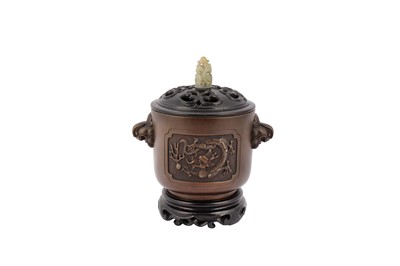 Lot 688 - A CHINESE BRONZE INCENSE BURNER.