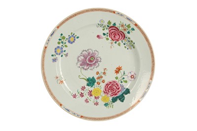 Lot 867 - A CHINESE  FAMILLE ROSE DISH.