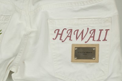 Lot 261 - Dolce & Gabbana White Hawaii Jeans - Size 44