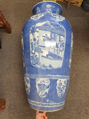 Lot 138 - A CHINESE BLUE AND WHITE POWDER BLUE-GROUND SOLDIER VASE.