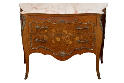 Lot 257 - A FRENCH LOUIS XV STYLE KINGWOOD SERPENTINE COMMODE CHEST, 20TH CENTURY