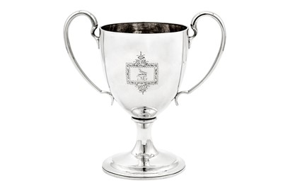 Lot 658 - A George III Irish sterling silver twin handled cup, Dublin 1804 by William Doyle