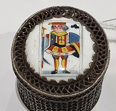 Lot 11 - A George III late 18th century unmarked silver and enamel counter box, probably Birmingham circa 1780