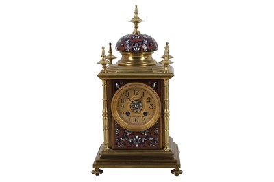 Lot 232 - A LATE 19TH / EARLY 20TH CENTURY GILT BRASS AND CLOISONNE ENAMEL MANTEL CLOCK