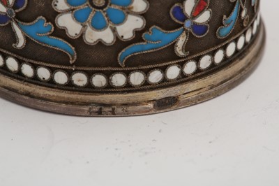 Lot 397 - A Nicholas II Russian 84 zolotnik silver gilt and cloisonné enamel napkin ring, Moscow 1898-1908, makers mark obscured