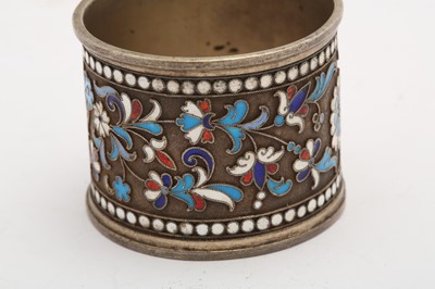 Lot 397 - A Nicholas II Russian 84 zolotnik silver gilt and cloisonné enamel napkin ring, Moscow 1898-1908, makers mark obscured