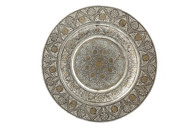 Lot 475 - A SILVER AND GOLD-INLAID (KOFTGARI) STEEL DISH