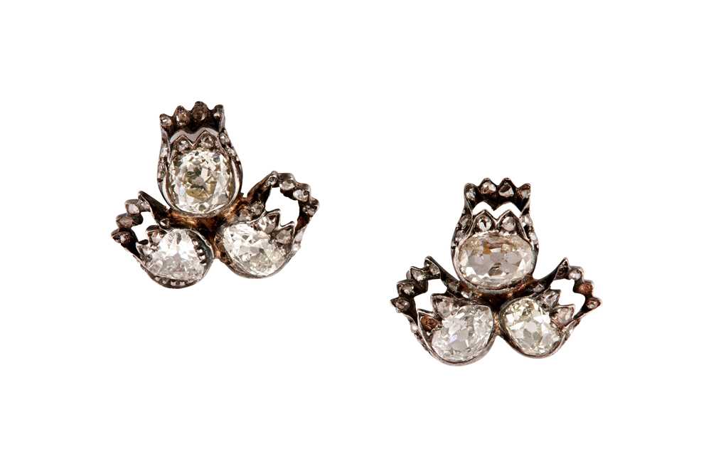 Lot 52 - A pair of diamond earstuds, circa 1880