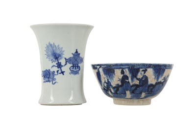 Lot 1006 - A CHINESE BLUE AND WHITE BRUSH POT AND BOWL.