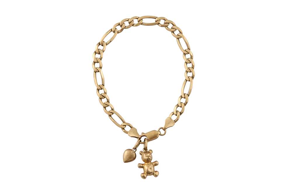 Lot 2 - A GOLD BRACELET WITH CHARMS