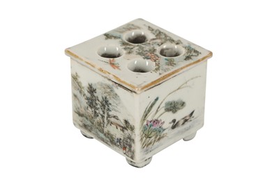 Lot 772 - A CHINESE FAMILLE ROSE INCENSE BURNER AND COVER.