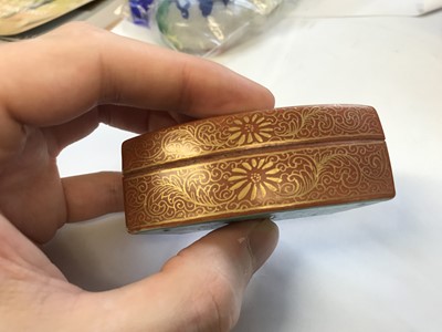 Lot 407 - A CHINESE FAN-SHAPED 'LANDSCAPE' BOX AND COVER.