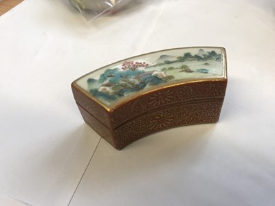 Lot 407 - A CHINESE FAN-SHAPED 'LANDSCAPE' BOX AND COVER.