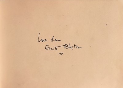 Lot 820 - Autograph Album.- Miscellaneous