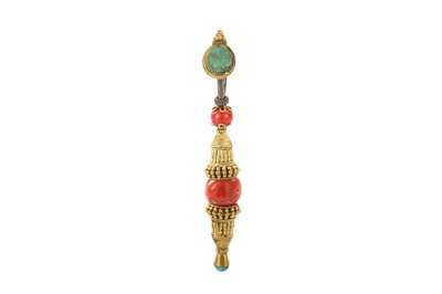 Lot 181 - A TIBETAN YELLOW METAL, TURQUOISE AND CORAL EARRING.