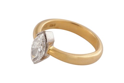 Lot 37 - A  diamond single-stone ring