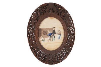Lot 318 - A CHINESE OVAL CARVED FRAME, LATE 19TH/EARLY 20TH CENTURY
